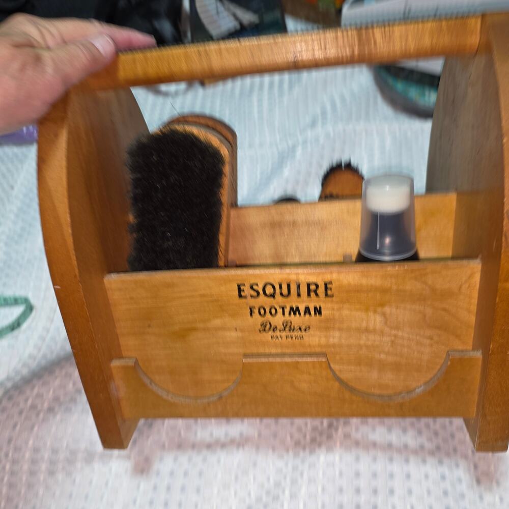 VINTAGE ESQUIRE FOOTMAN SHOE SHINE KIT